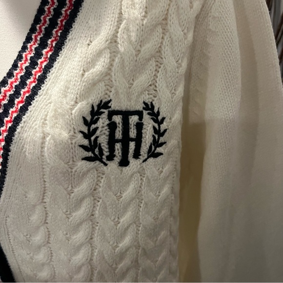 🍒TOMMY HILFIGER CREAM CABLE KNIT VARSITY CARDIGAN SIZE LARGE🍒 - Picture 4 of 8